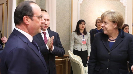 Hollande, Putin ve Merkel ile telefonla görüştü