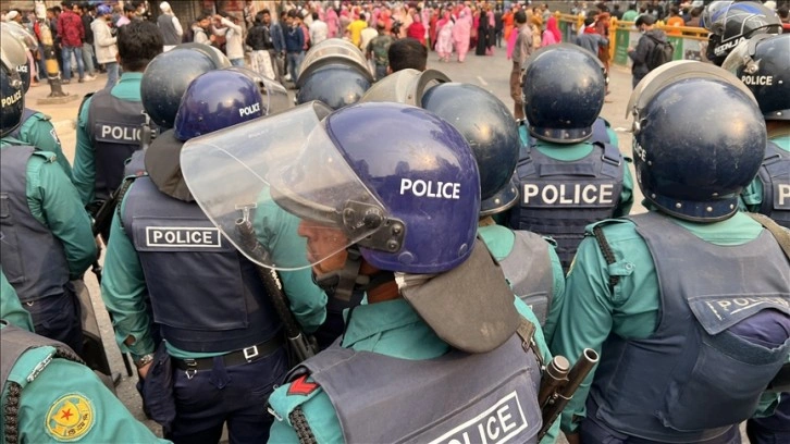 HRW, Bangladeş polisini Arakanlı Müslümanları istismar etmekle suçladı