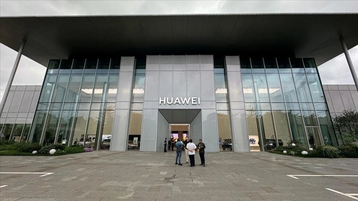 Huawei ürünlerini 30 bin kişilik ekiple geliştiriyor