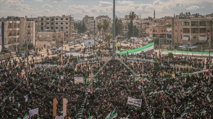 İç savaşın 12. yılına girdiği Suriye'de gösteriler düzenlendi