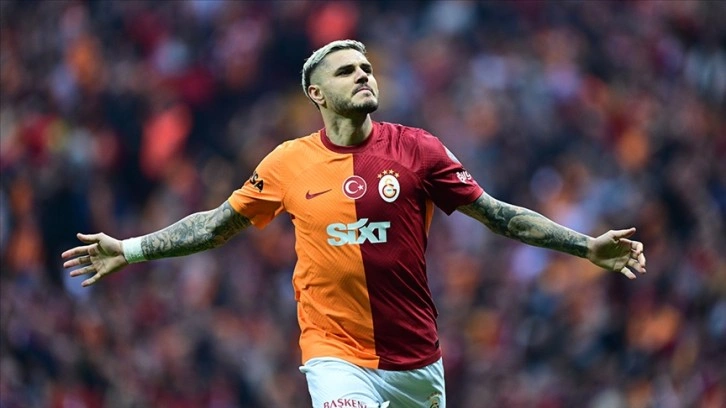 Icardi'den Galatasaray taraftarlarına imzalı krampon