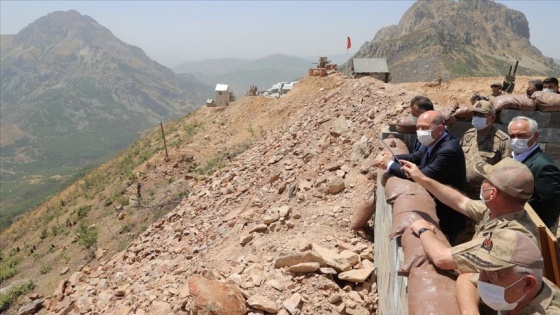 İçişleri Bakanı Süleyman Soylu, Bitlis'te güvenlik toplantısına katıldı