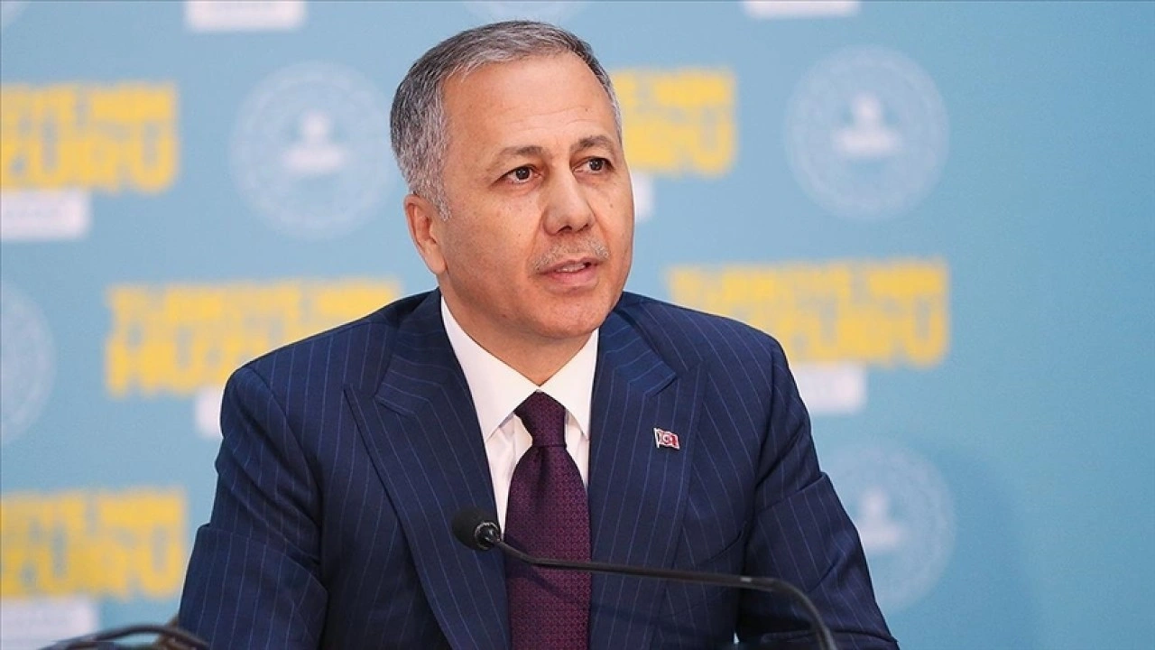 İçişleri Bakanı Yerlikaya'dan eski tip sürücü belgelerinin yenilenmesi uyarısı