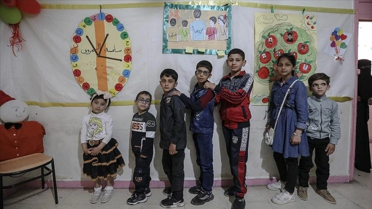 İdlib'deki engelli çocuklar, resim ve el işi ürünlerini sergiledi