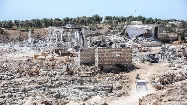 İdlib'e düzenlenen hava saldırısında 5 sivil öldü