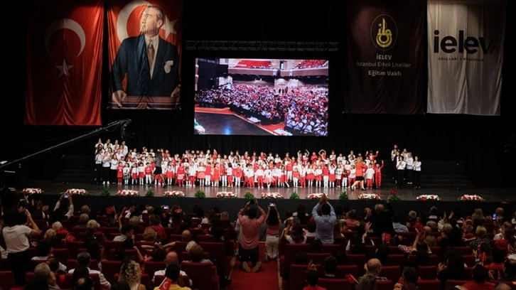 İELEV Okulları, Cumhuriyet'in 100. yılını törenle kutladı