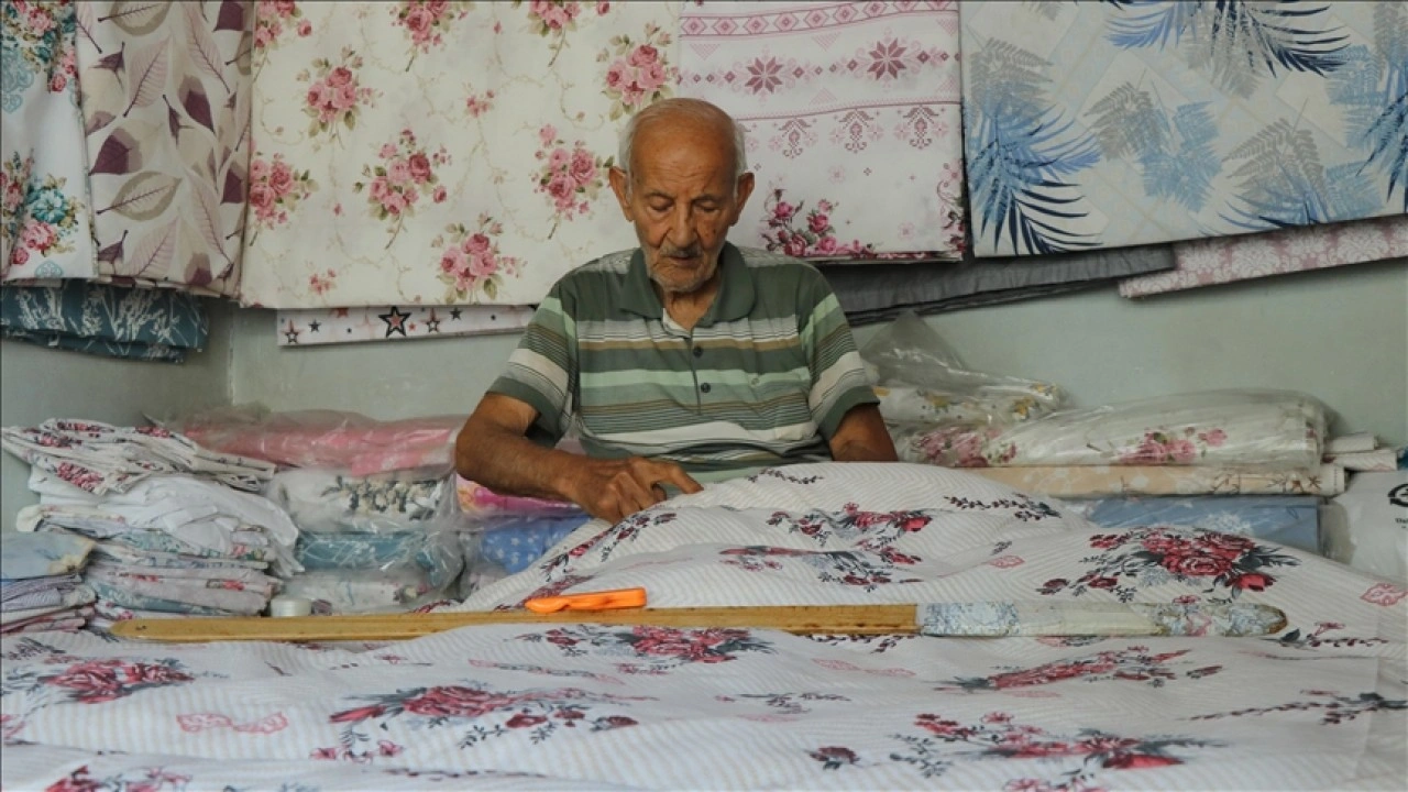 İğne ipliği 69 yıldır elinden düşmüyor