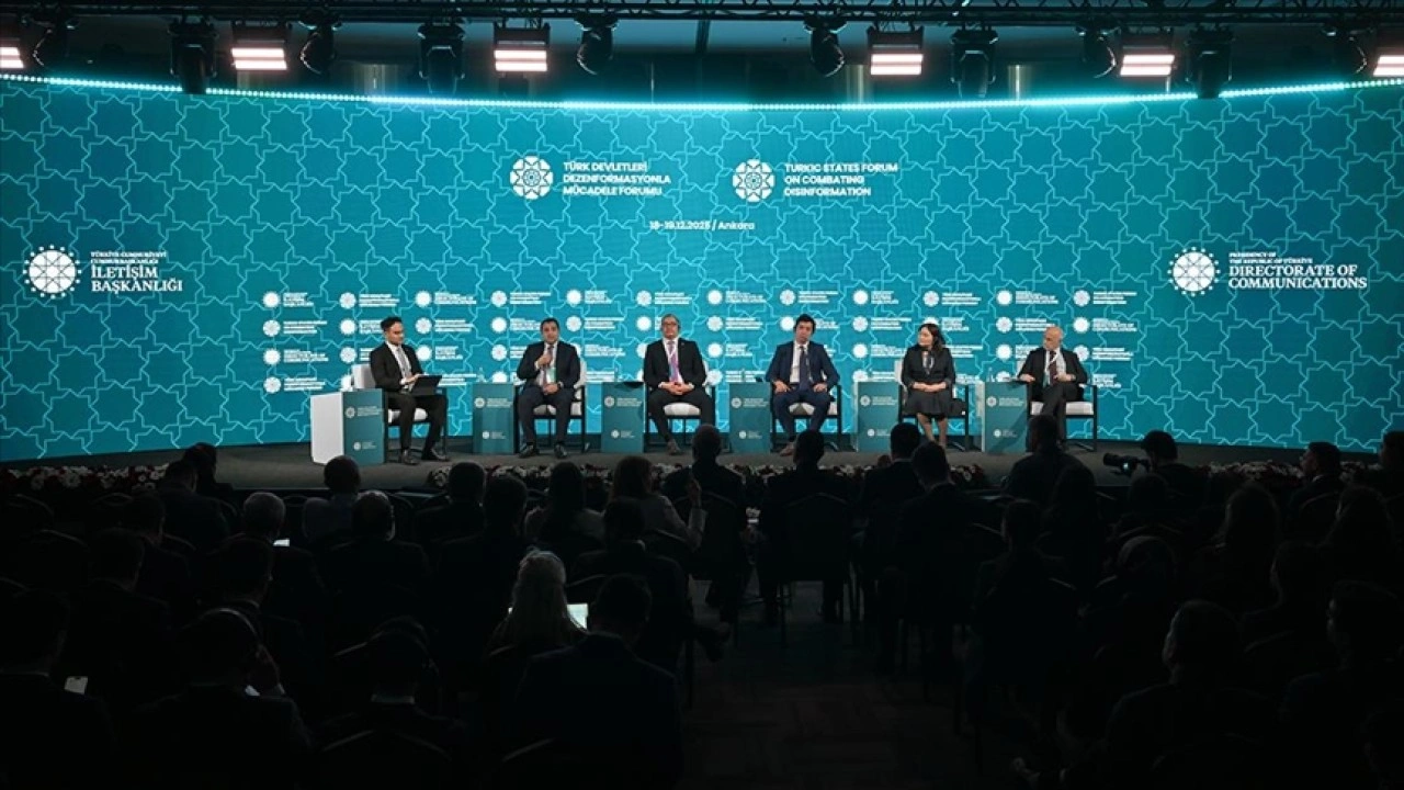 İletişim Başkanlığınca, T&uuml;rk d&uuml;nyasını hedef alan dezenformasyona ilişkin panel d&uuml;zenlendi