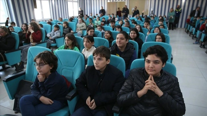 İlk Türk astronot Gezeravcı ile konuşan Hataylı depremzede çocuklar duygularını dile getirdi