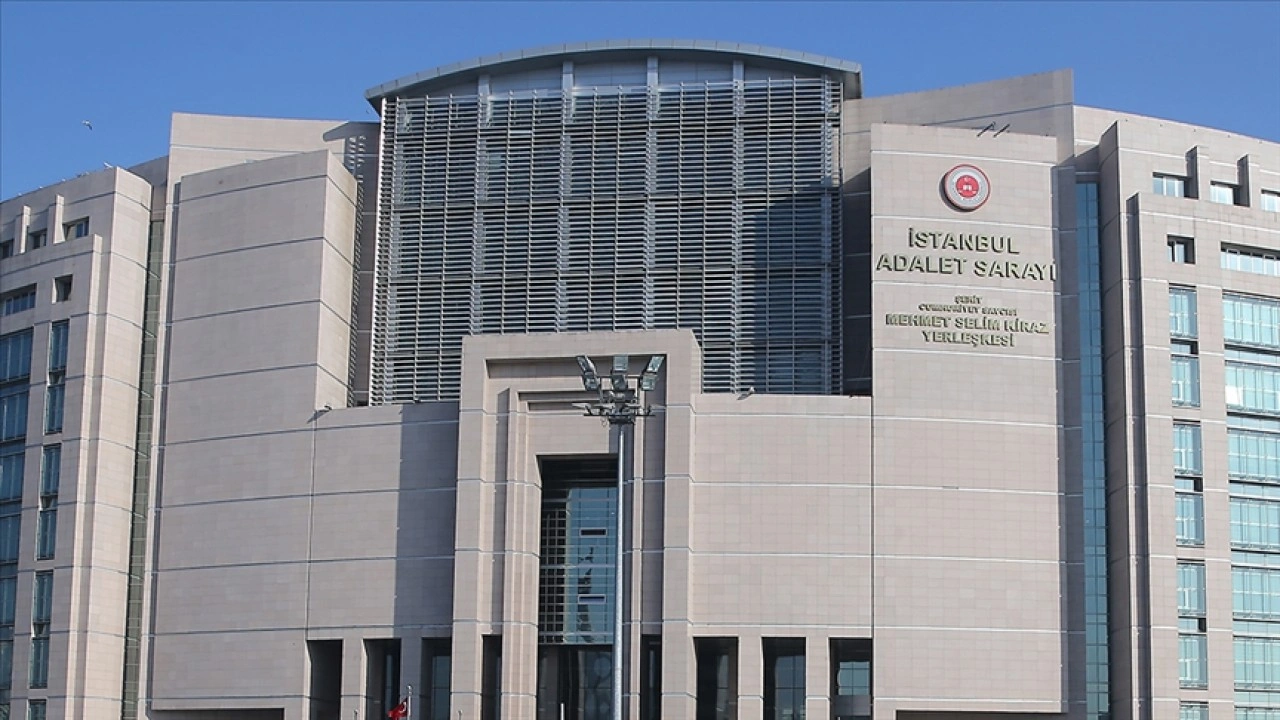 İmamoğlu'na diplomasının sahte olduğu iddiasıyla 8 yıl 9 aya kadar hapis istemi
