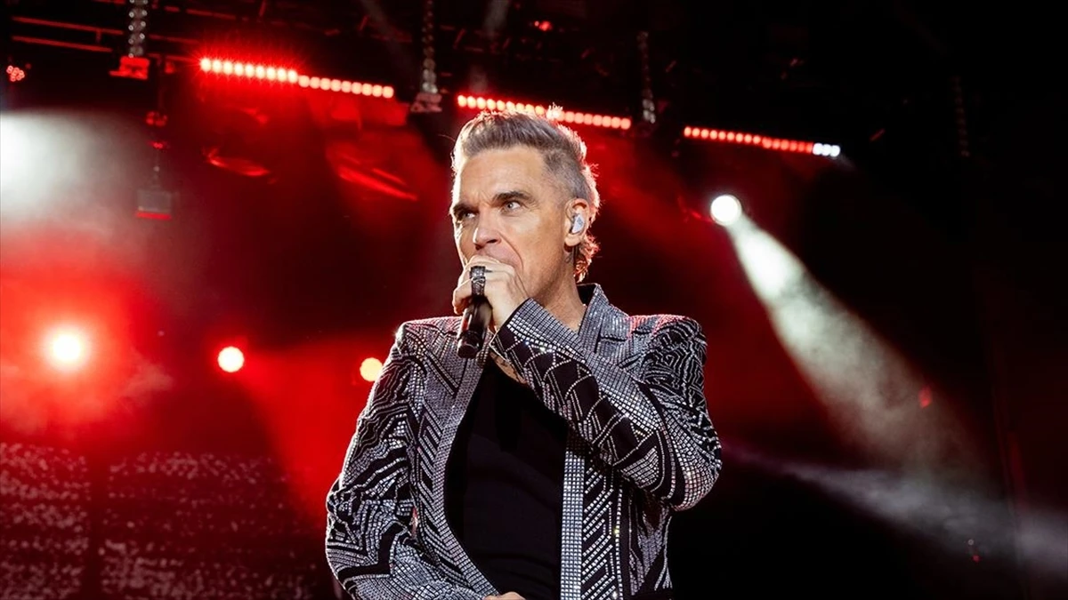İngiliz şarkıcı Robbie Williams, İTÜ Stadyumu'nda konser verecek