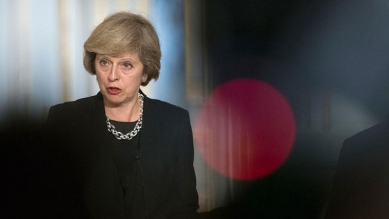 İngiltere Başbakanı May'den göçmen açıklaması