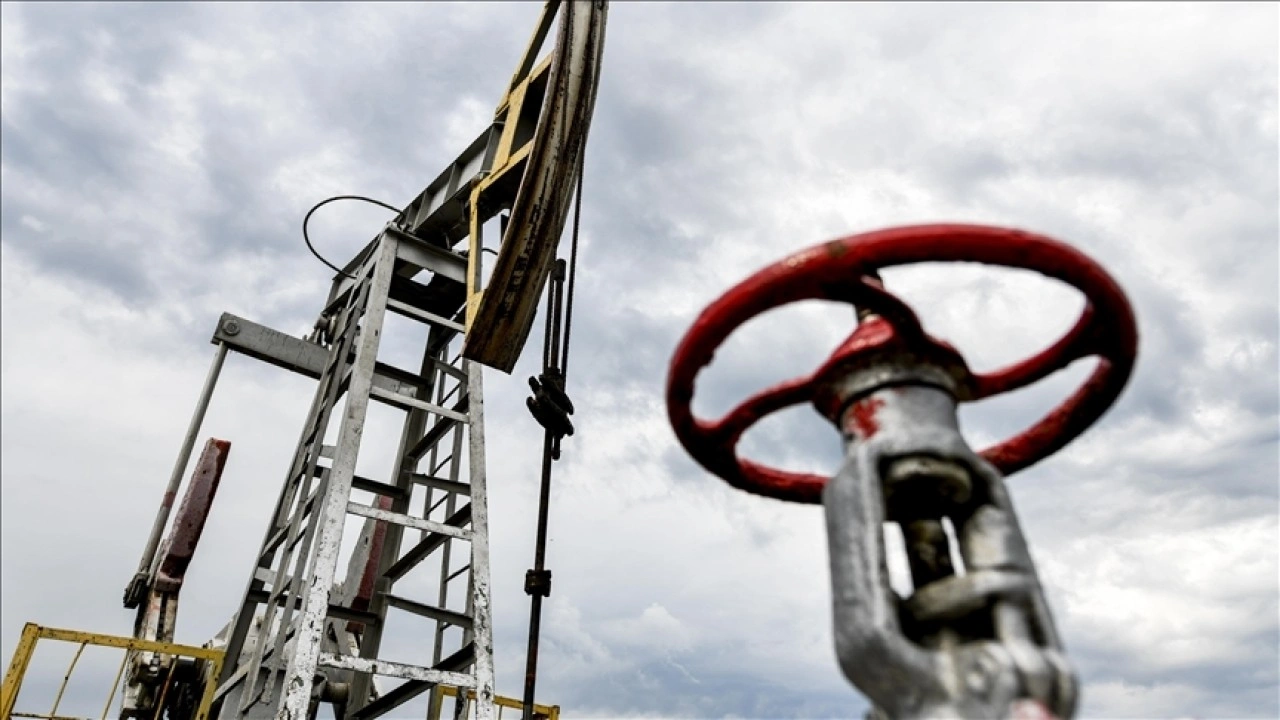 İngiltere'den Rusya'nın enerji sektörüne yeni yaptırımlar