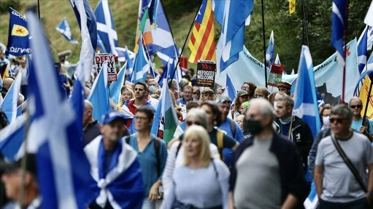 İngiltere'de başbakan adayları İskoçya'da ikinci kez bağımsızlık referandumuna karşı