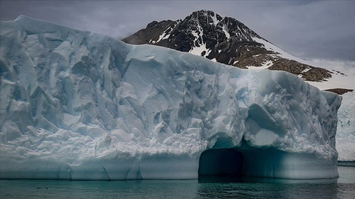 İngiltere'deki bir adanın büyüklüğünde buz dağı Antarktika kıtasından ayrıldı