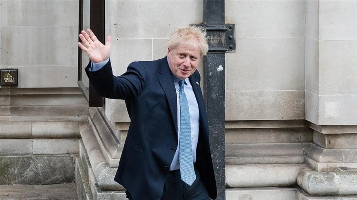 İngiltere'deki yerel seçimlerin sonuçları Başbakan Johnson üzerindeki baskıyı artırdı