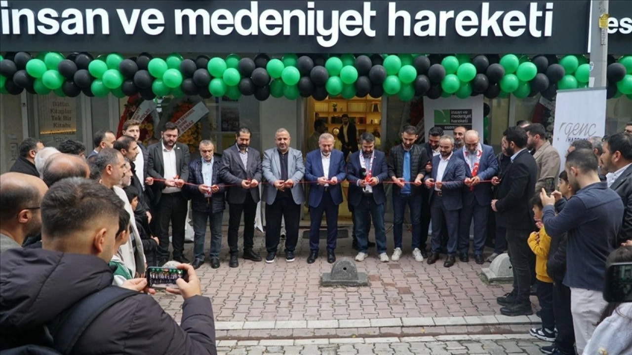İnsan ve Medeniyet Hareketinin Esenyurt temsilciliğinin açılışı gerçekleştirildi