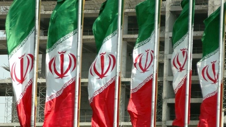 İran Avrupa ülkelerini Kur'an-ı Kerim'e yönelik saldırıların tekrarlanmasını önlemeye çağı