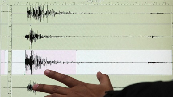 İran'da ve Endonezya'da 5,4 büyüklüğünde deprem