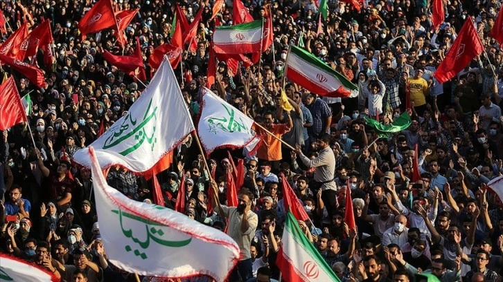 İran İçişleri Bakanı: Bu isyan hareketi Komele, İKDP ve PJAK örgütlerince tertip edilmiştir