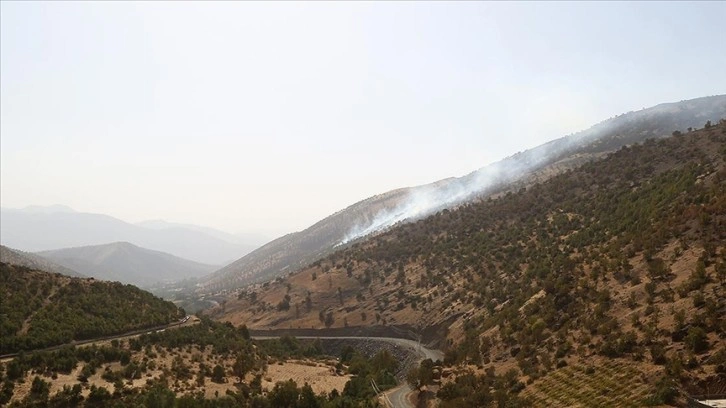 İran, Irak'ın kuzeyindeki Komele ve İKDP mevzilerini bombaladı