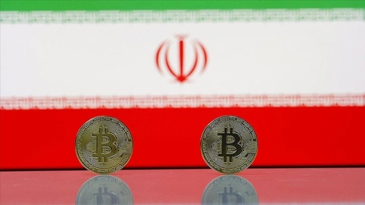 İran'da 'şüpheli döviz ve kripto para işlemleri' nedeniyle 9 bin banka hesabı bloke e