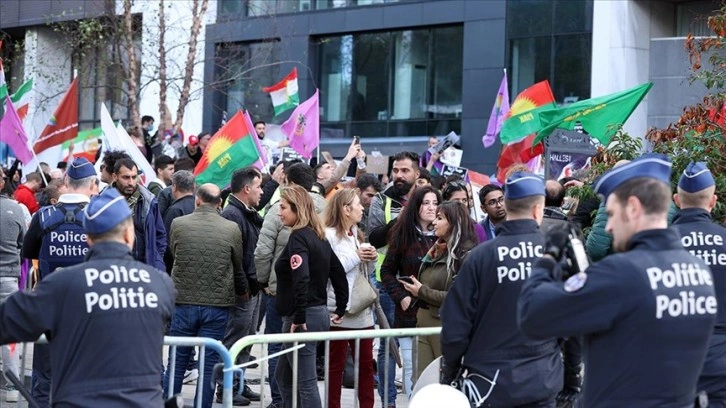 İranlı Mahsa Emini'nin ölümü Brüksel'de protesto edildi