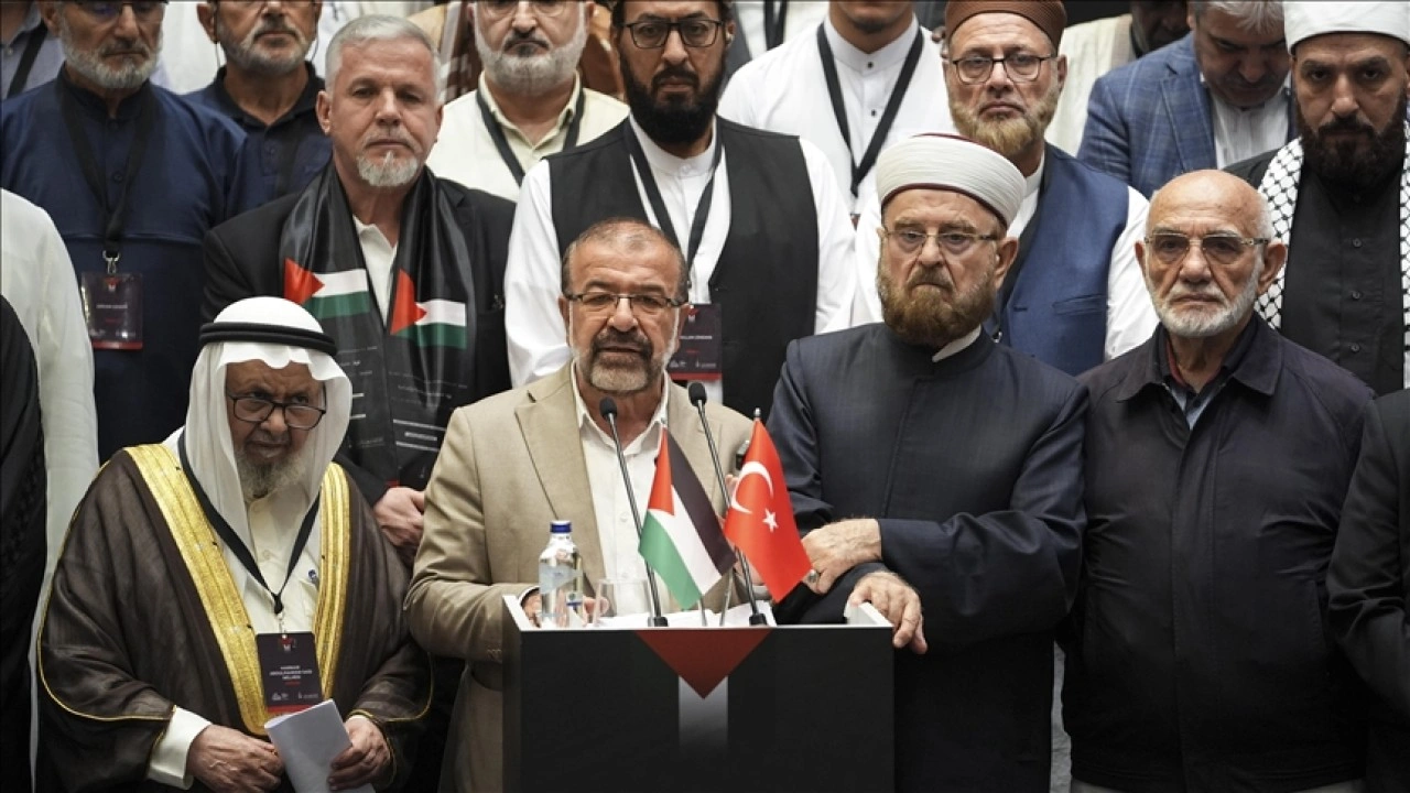 "İslami ve İnsani Bir Sorumluluk: Gazze" konferansı çalıştaylarla sürüyor