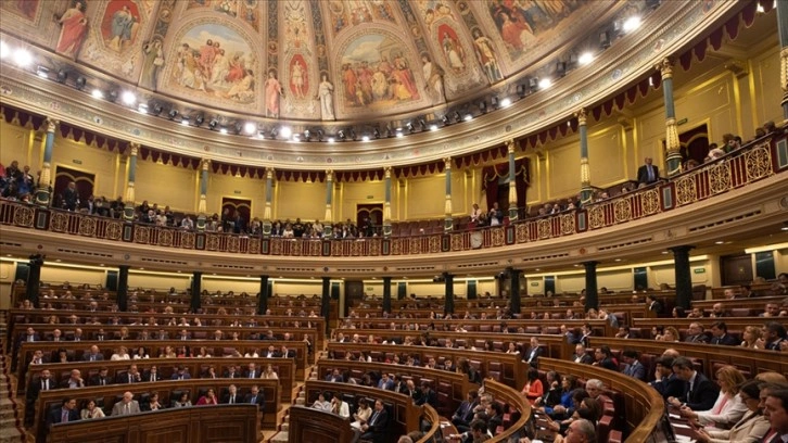 İspanya meclisi, Katolik Kilisesi'nin çocuklara cinsel istismar iddialarını araştıracak
