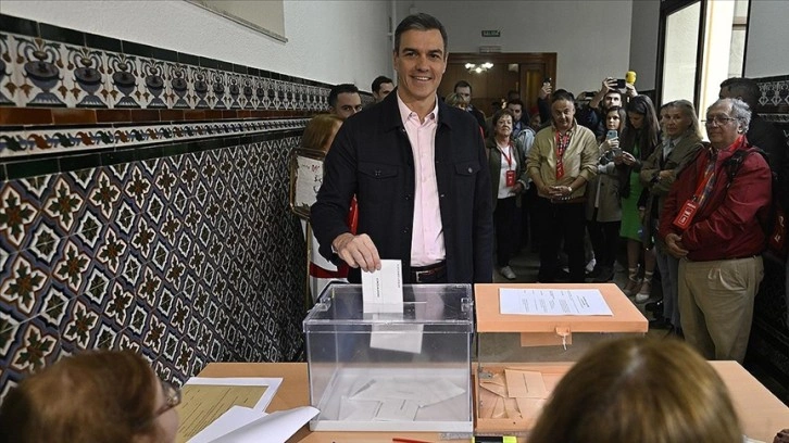 İspanya'da yerel seçimleri kaybeden Başbakan Sanchez'den erken genel seçim kararı