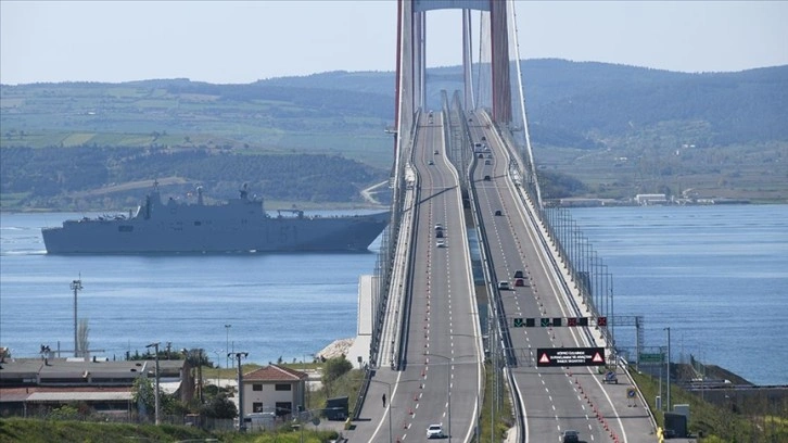 İspanya'nın amfibi hücum gemisi Çanakkale Boğazı'ndan geçti