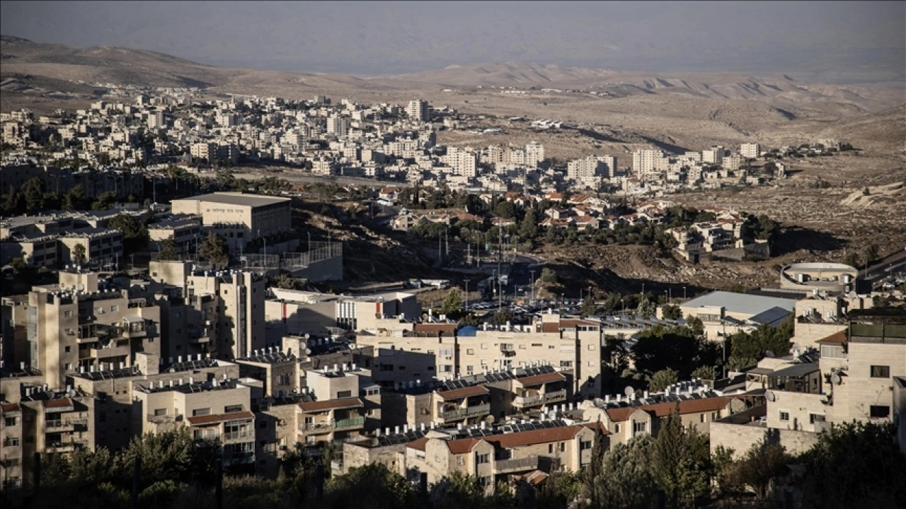 İsrail, 2025'te Batı Şeria'da 28 binden fazla yasa dışı konut inşasına onay verdi