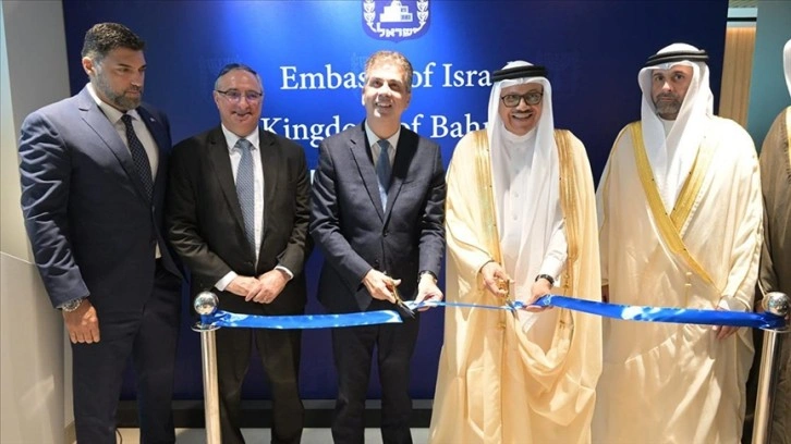 İsrail Dışişleri Bakanı, Manama'daki İsrail Büyükelçiliğinin açılışını gerçekleştirdi