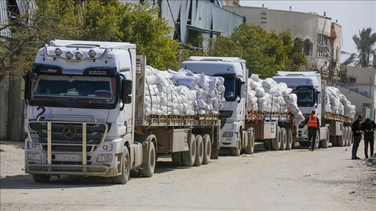 İsrail, Gazze Şeridi'ne ‘kıtlık yaşanmaması için temel miktarda gıda’ geçişine izin verdi