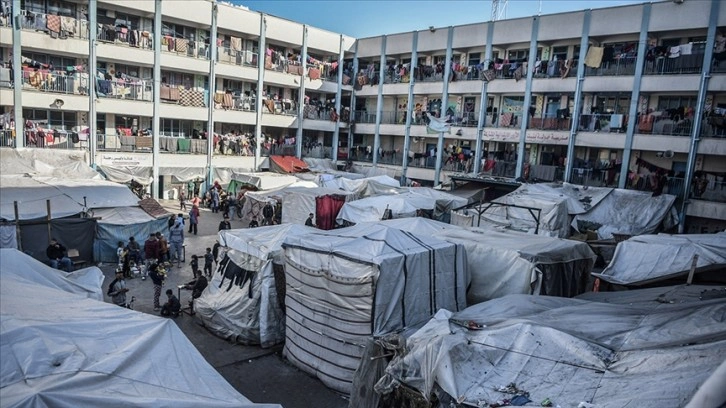 İsrail, Gazze'de BM'ye ait barınma merkezindekilere tahliye için yarına kadar süre verdi