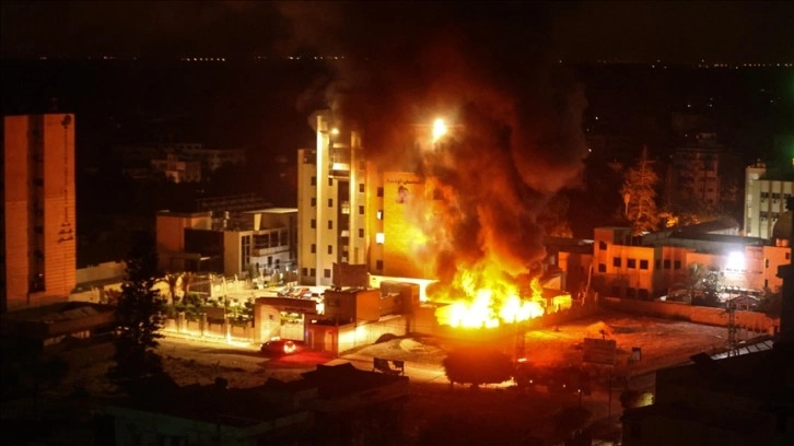 İsrail, Gazze'de yaşlıların barınma ve bakımı için hizmet veren Vefa Hastanesi'ni bombalad