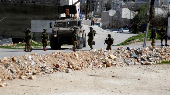 İsrail güçleri, yabancı diplomatların El Halil'deki Şehitler Caddesi'ne girmesine izin ver