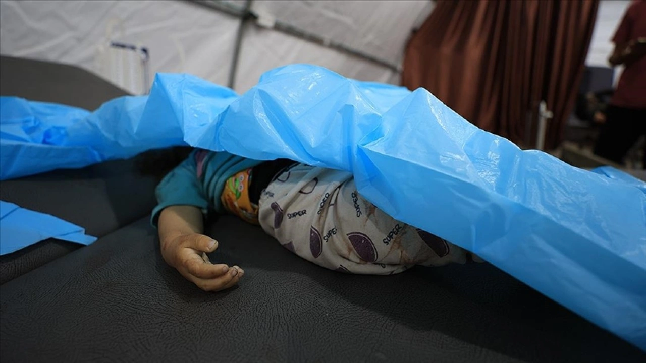 İsrail'in Gazze Şeridi'ndeki son saldırılarında 12 Filistinli hayatını kaybetti
