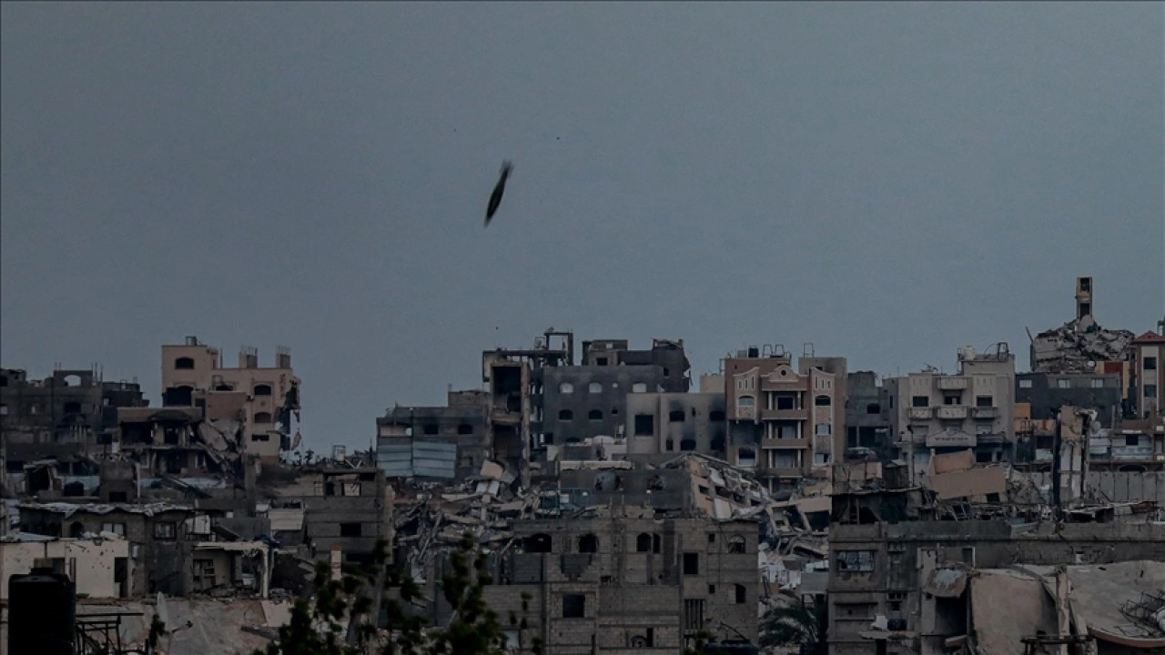 İsrail'in Gazze Şeridi'ne düzenlediği saldırılarda 8'i kadın 14 Filistinli öldü