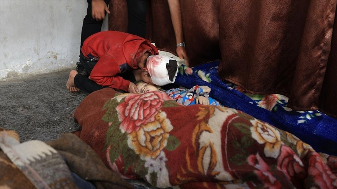 İsrail'in Gazze'ye düzenlediği saldırılarda 21 Filistinli hayatını kaybetti