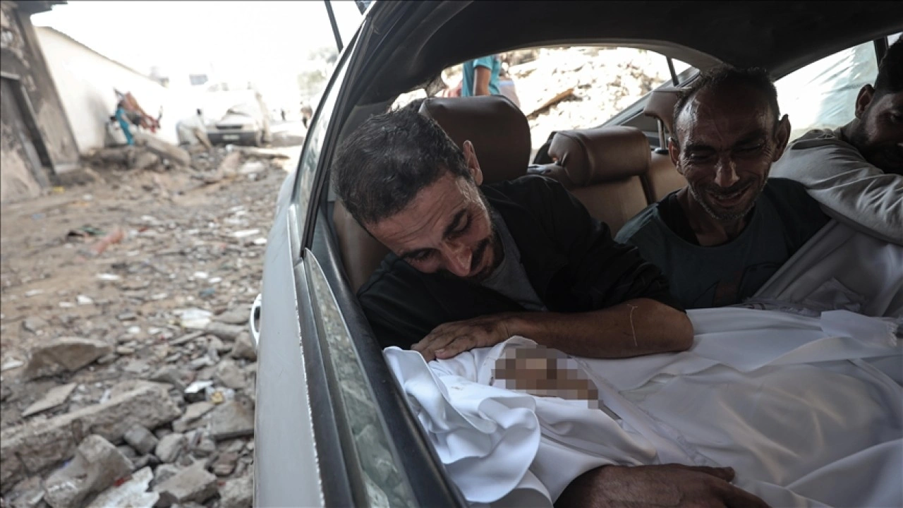 İsrail'in Gazze'ye düzenlediği saldırılarında 20 Filistinli hayatını kaybetti