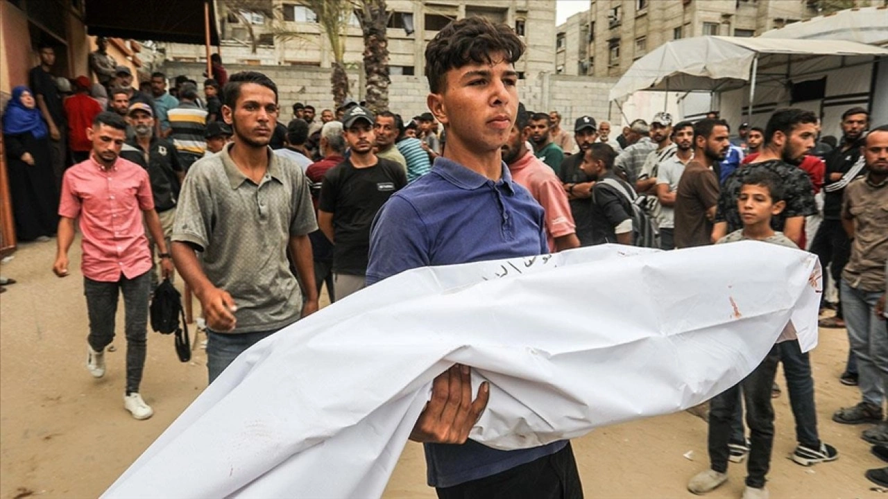 İsrail'in Gazze'ye düzenlediği son saldırılarda 29 Filistinli hayatını kaybetti