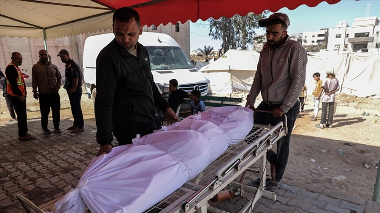 İsrail'in Gazze'ye saldırılarında biri bebek, 14 Filistinli hayatını kaybetti