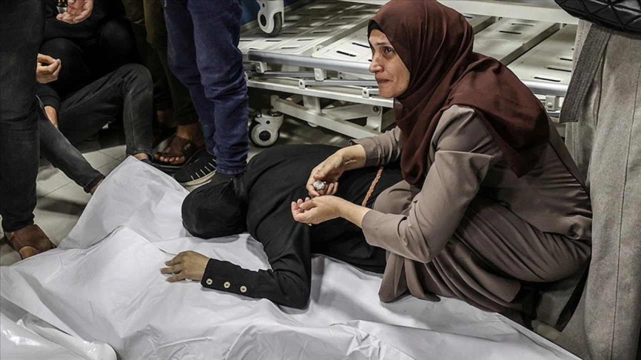 İsrail'in Gazze'ye saldırılarında can kaybı 52 bin 615'e çıktı