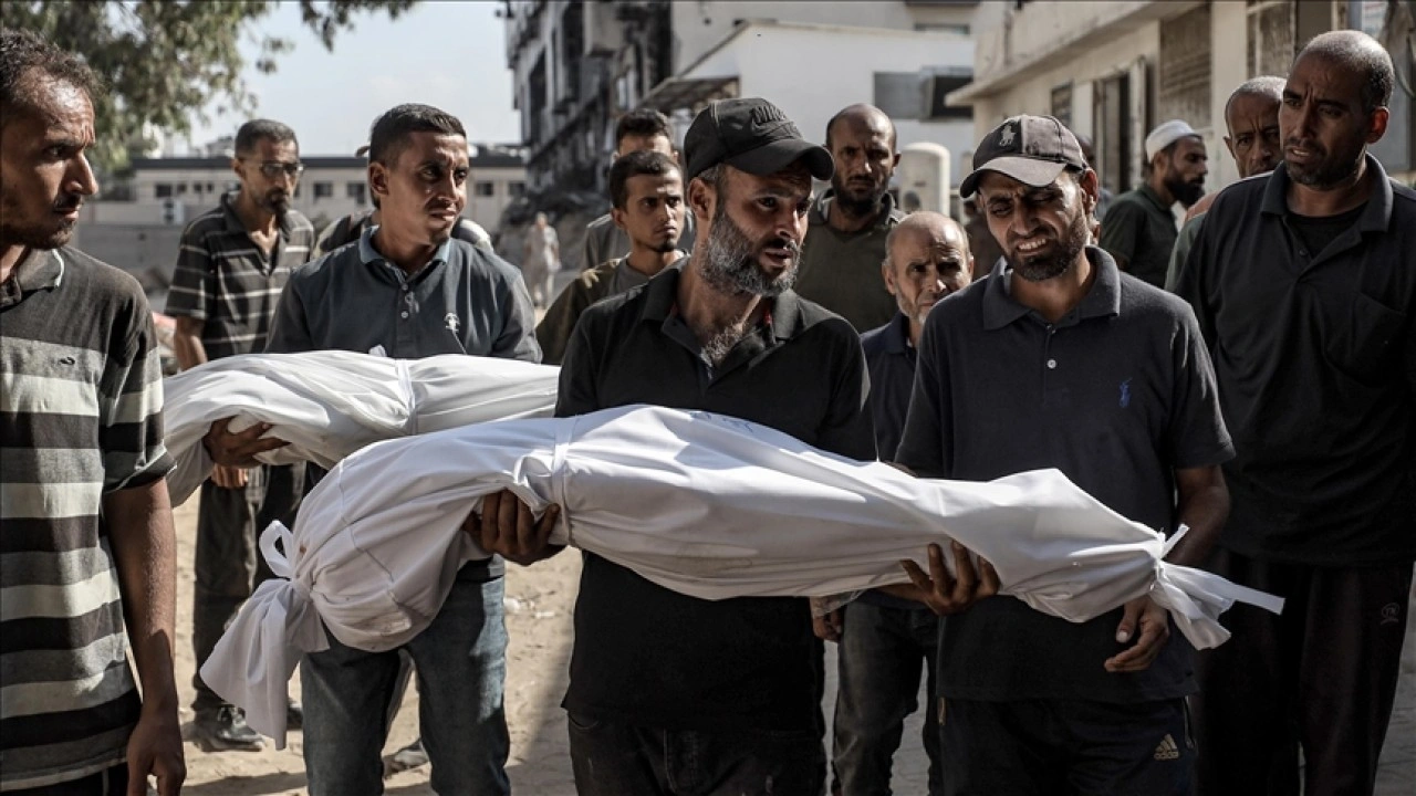İsrail'in Gazze'ye saldırılarında can kaybı son 24 saatte 34 artarak 64 bin 905'e çık