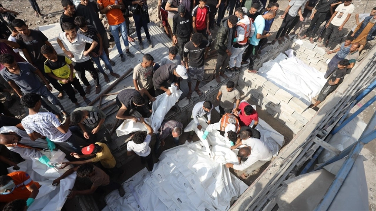 İsrail'in Gazze'ye saldırılarında can kaybı son 48 saatte 19 artarak 68 bin 519'a çık