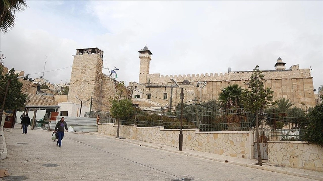 İsrail'in Harem-i İbrahim Camii'ne 'yasadışı müdahale'sine tepki