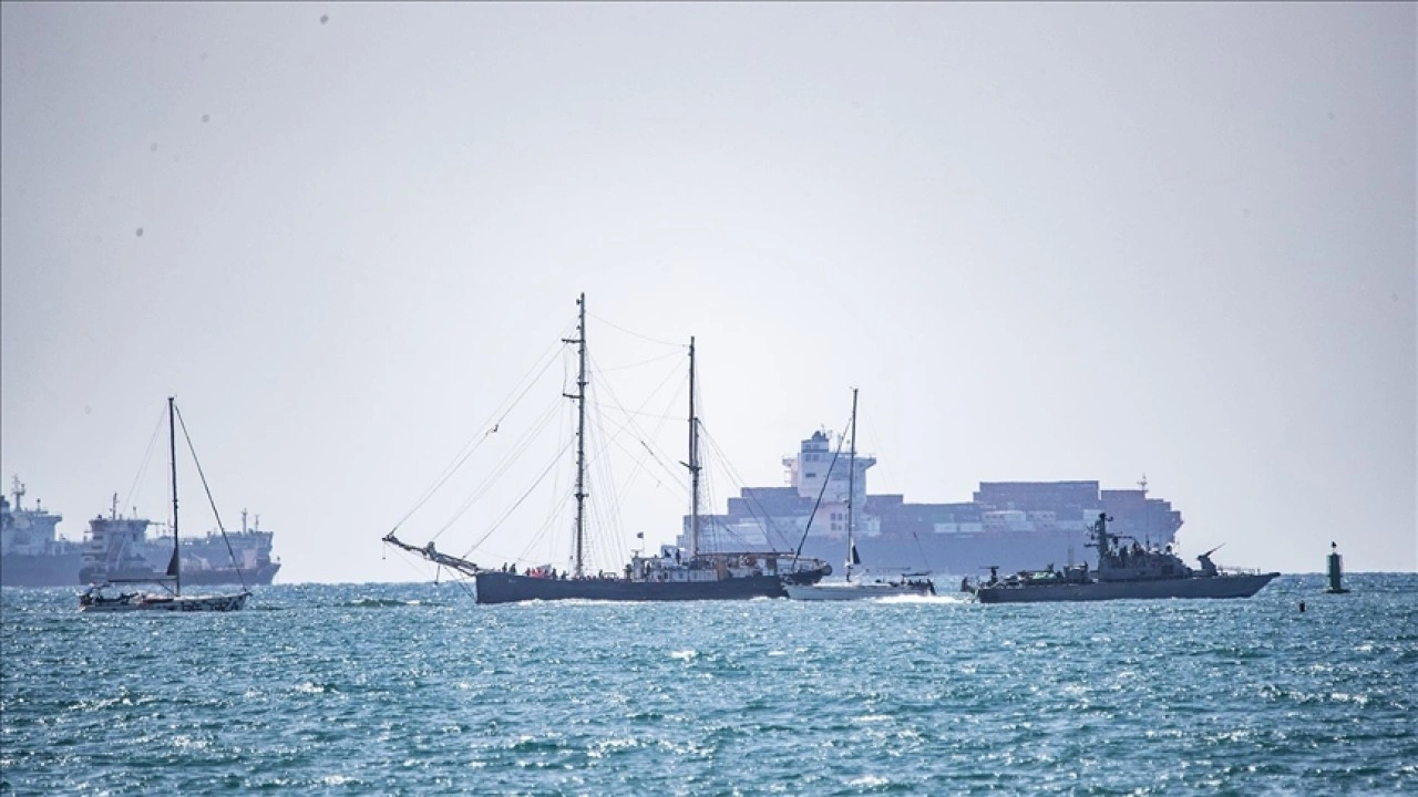 İsrail'in, Küresel Sumud Filosu'na katılan 170 kişiyi yarın sınır dışı etmesi bekleniyor