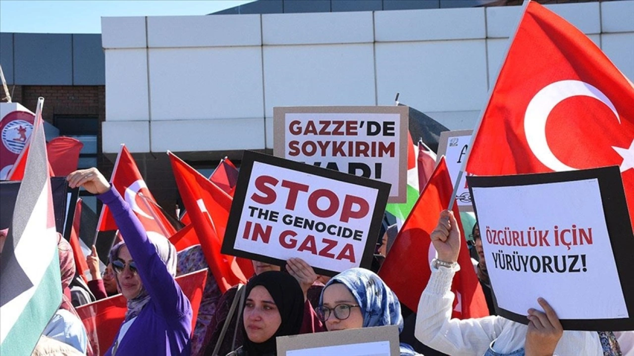 İsrail'in Küresel Sumud Filosu'na saldırısına Türkiye'de protestolar sürüyor