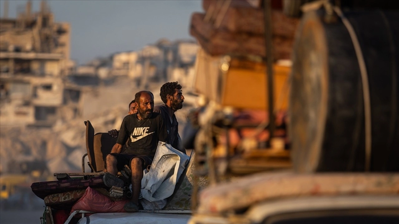 İsrail'in Sarı Hat'tı genişletmesi nedeniyle Gazze'de Filistinliler yeniden göçe zorl